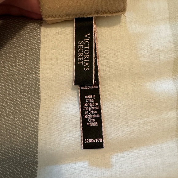 Victoria’s Secret Multiple Position Bra - Picture 2 of 4